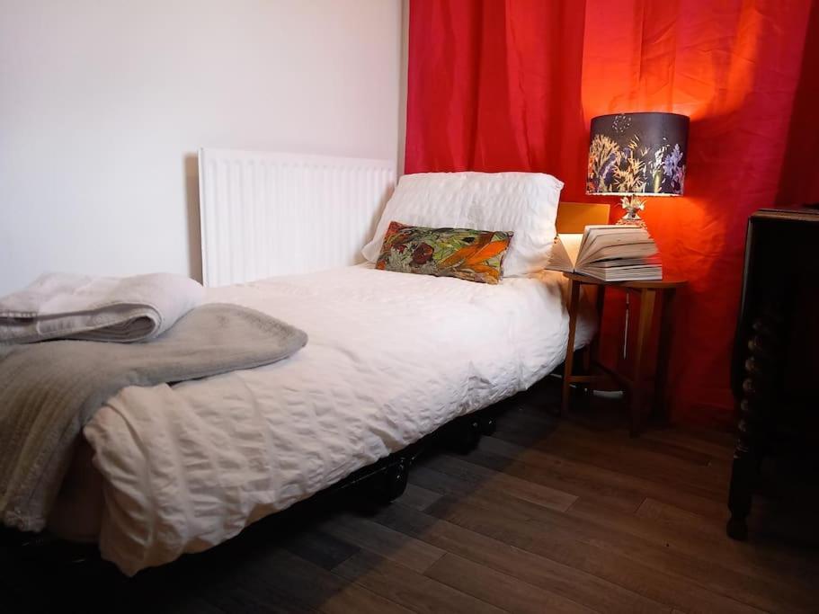 גטשהד Peaceful Home From Home - Spacious 3 Bedroom House Accommodating 7 - Ideal For Families And Workers מראה חיצוני תמונה