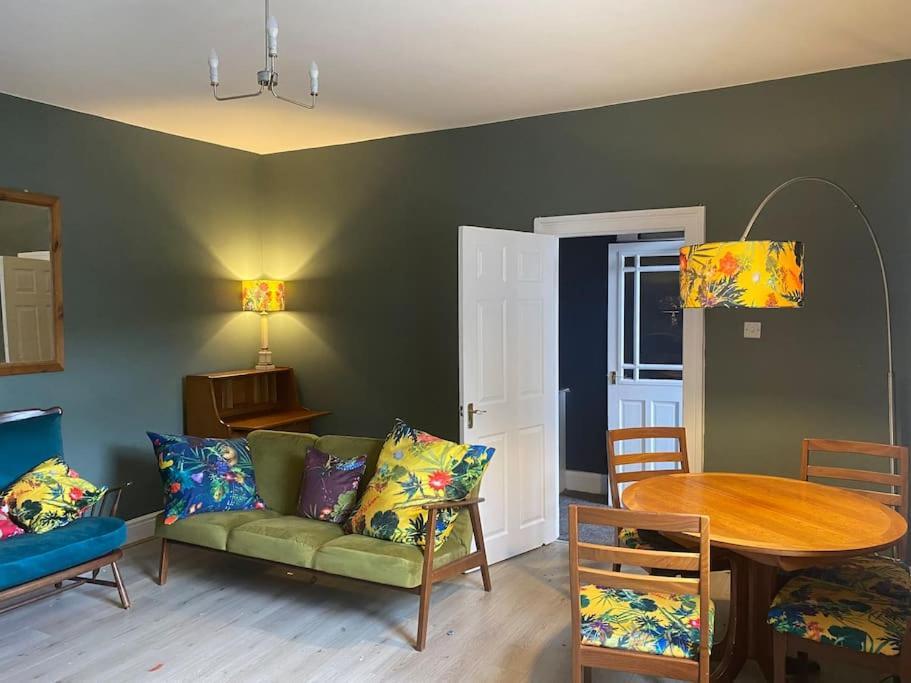 גטשהד Peaceful Home From Home - Spacious 3 Bedroom House Accommodating 7 - Ideal For Families And Workers מראה חיצוני תמונה