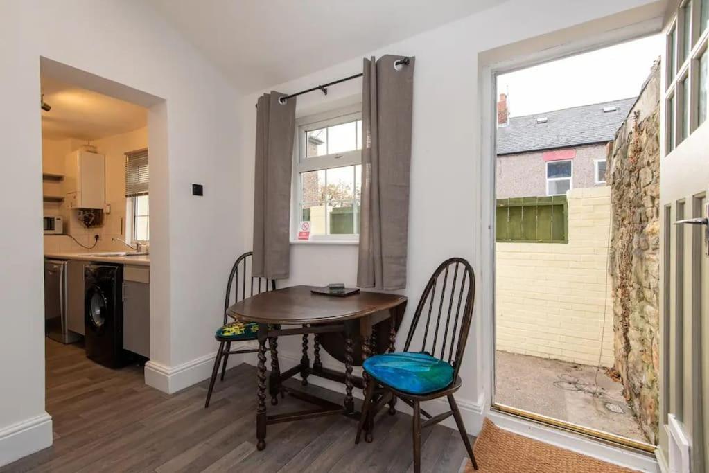 גטשהד Peaceful Home From Home - Spacious 3 Bedroom House Accommodating 7 - Ideal For Families And Workers מראה חיצוני תמונה