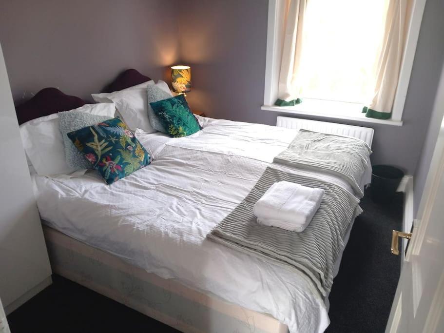גטשהד Peaceful Home From Home - Spacious 3 Bedroom House Accommodating 7 - Ideal For Families And Workers מראה חיצוני תמונה